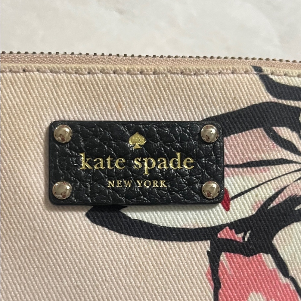Kate Spade Black and Cream Floral Crossbody - Picture 5 of 9